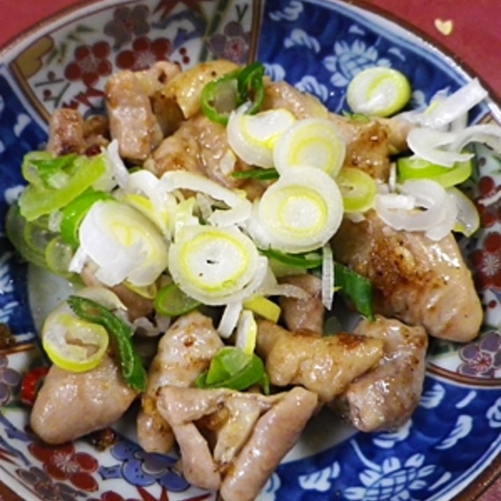 モツのニンニク塩焼き